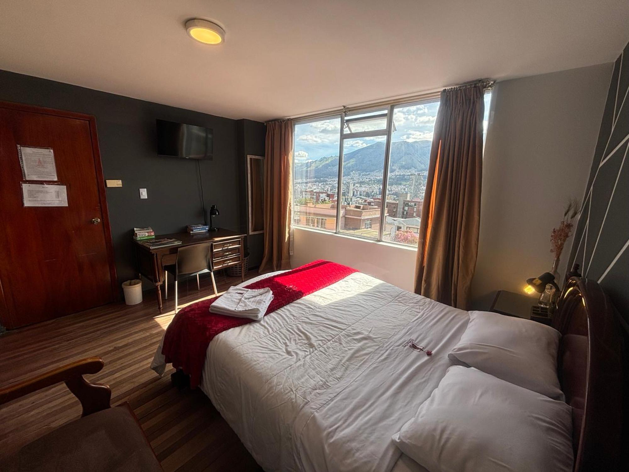 St. Gallen Haus Quito Exterior photo